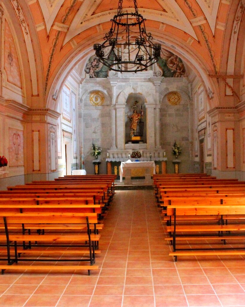 Interior de la Ermita ó Santurario de San Lorenzo en Alcalá del Júcar